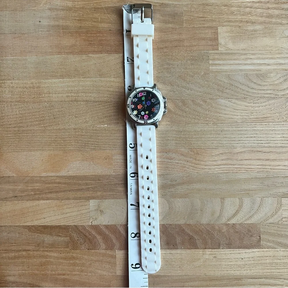 Collezio Sophie ladies floral fashion watch NEW BATTERY